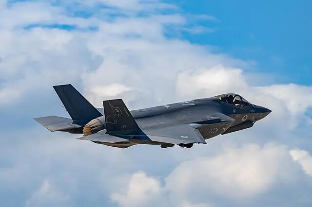 Israeli military aircraft flying towards Iran in Middle East conflict